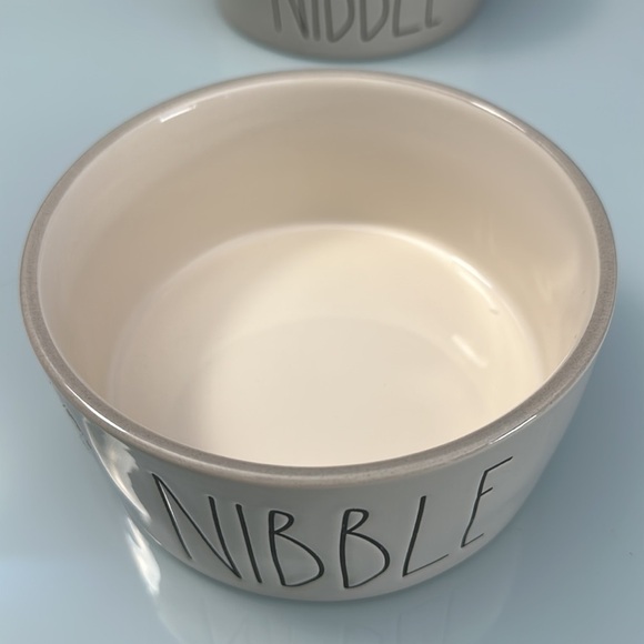 New Rae Dunn Medium Dog Dish Set - Picture 2 of 3